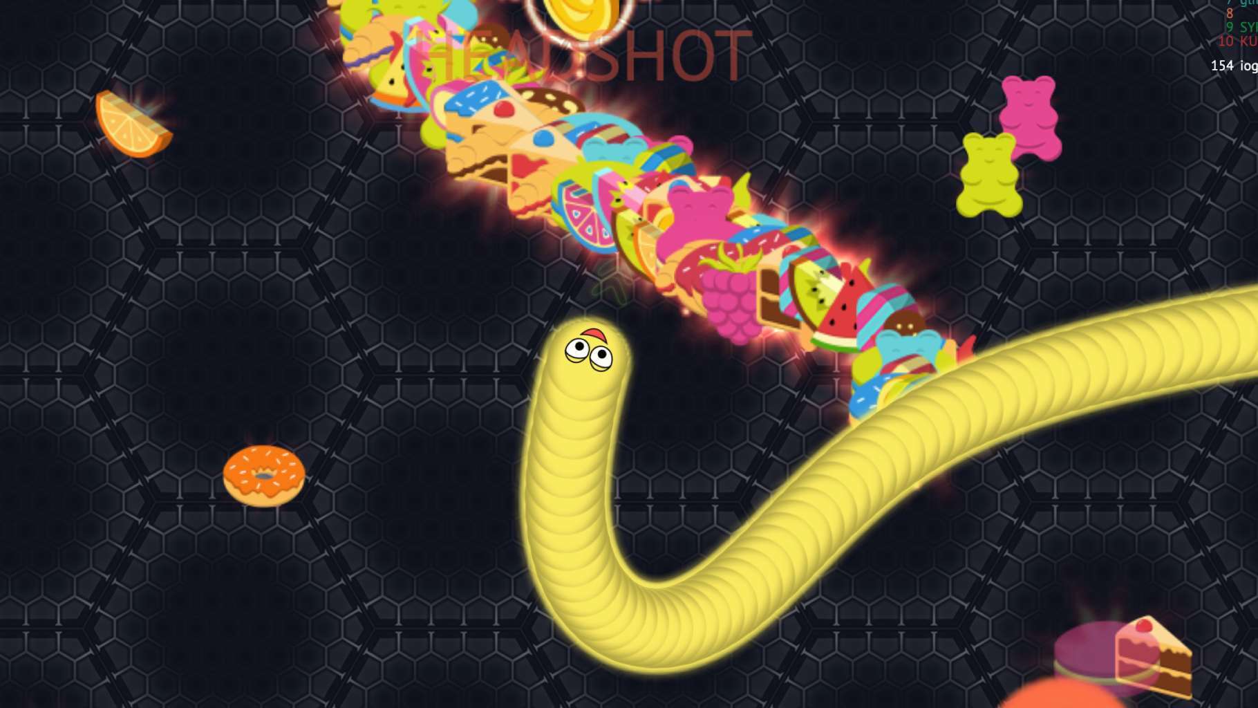 a screenshot of the snake web-game wormate.io